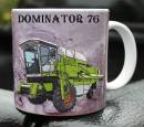 12637-hrnek-traktor-claas-dominator-76.jpg
